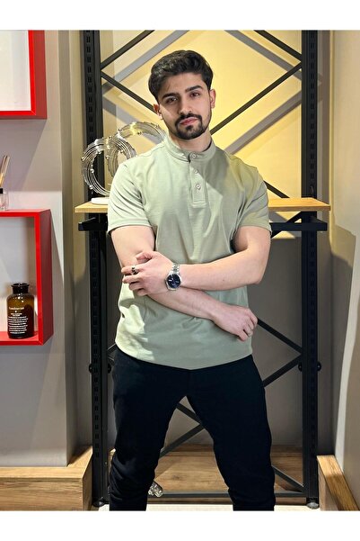 Butik Hakim Yaka Düğmeli Açık Yeşil Basic Tshırt