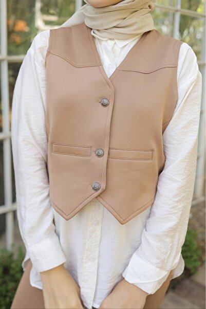 MACMODA Buttoned Scuba Vest with Pocket Detail