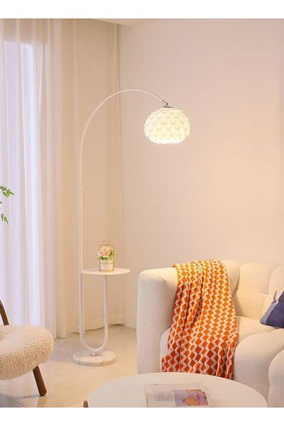 sharpdo مصباح طاولة جانبية لغرفة المعيشة من Ins Style، مع رف، وإضاءة محيطة، وإضاءة بثلاثة ألوان قابلة للتعديل