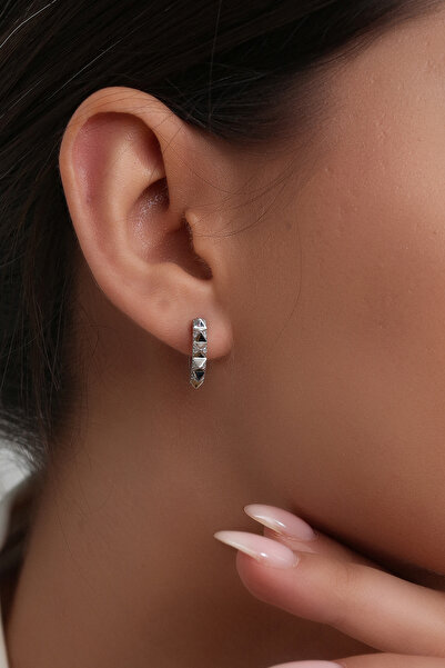 Gümüş Vadisi Kadın 925 Ayar Gümüş Zirkon Taşlı Küpe