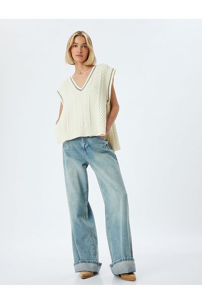 Koton V-Neck Knitwear - Sweater with Side Window Detail and Hair Braid Pattern