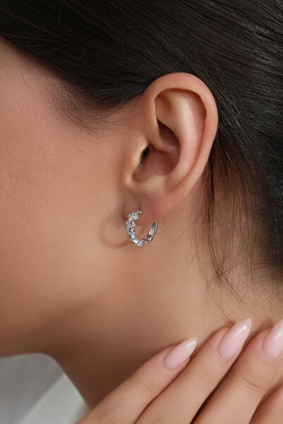 Gümüş Vadisi Kadın 925 Ayar Gümüş Zirkon Taşlı Küpe