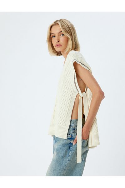 Koton V-Neck Knitwear - Sweater with Side Window Detail and Hair Braid Pattern