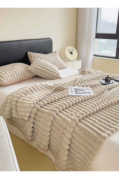 sharpdo Light Luxury Short-Pile Rabbit Fur Thickened Blanket, Suitable for Office Nap Blanket