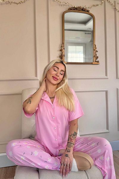 Pijamaevi Pink Soft Daisy Patterned Bamboo Front Buttoned Short Sleeve Pajama Set
