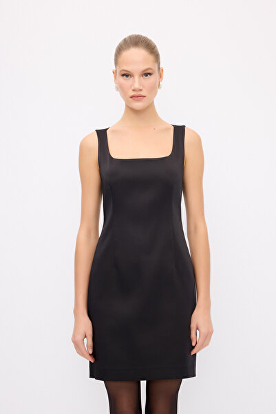 adL Mert Aslan Kare Yaka Mini Elbise