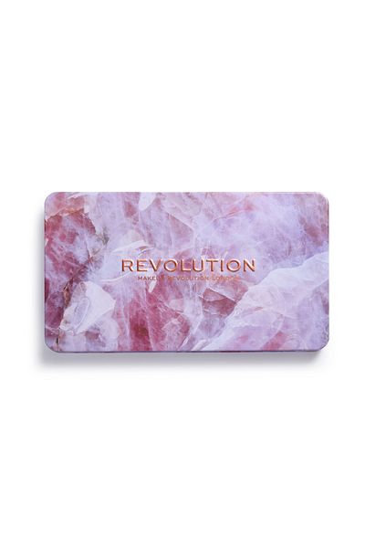 MAKEUP REVOLUTION الثورة إلى الأبد حب بلا عيب وغير مشروط