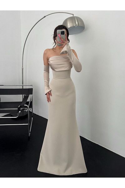 Serica Moda Βραδινό φόρεμα με πέτρινο σατέν μανίκι