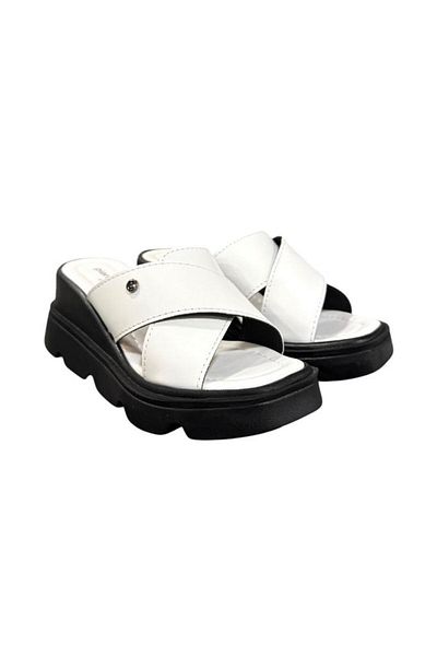 Pierre Cardin شبشب بكعب عريض ونعل تشريحي