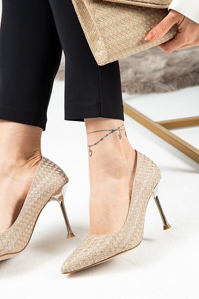 Deery Pantofi cu toc stiletto de culoare aurie