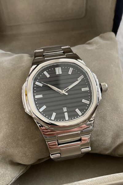 Leerybee Quartz Men's Wrist Watch with Calendar Nk-04