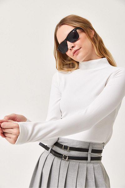 CALİENTE Stretchy Knitted Blouse with Finger Detail White