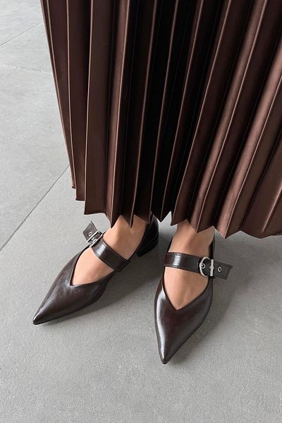 STRASWANS Pansy Women's Belt - Wrinkled Leather Ballerina Brown Details