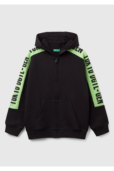 United Colors of Benetton Hanorac cu glugă cu fermoar, cu mâneci negre, cu imprimeu pentru băiat