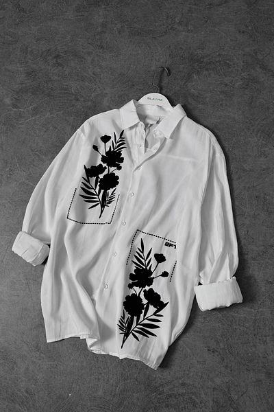 Slatra Men's White Rose Flock Print Oversize Long Sleeve Shirt