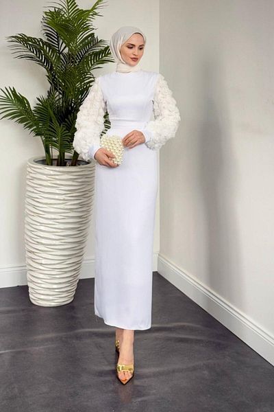 MERVEN AKYÜZ Rose Filomena Sleeves Λευκό βραδινό φόρεμα