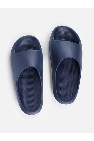 Colin's Men's Black Slippers