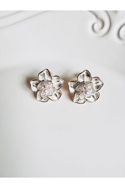DEVİ fashion Floral Pattern Pearl Earrings