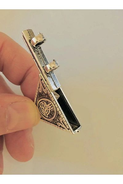 Herşey Nota Triangle Metal Cevşen Necklace Women / Men Filled