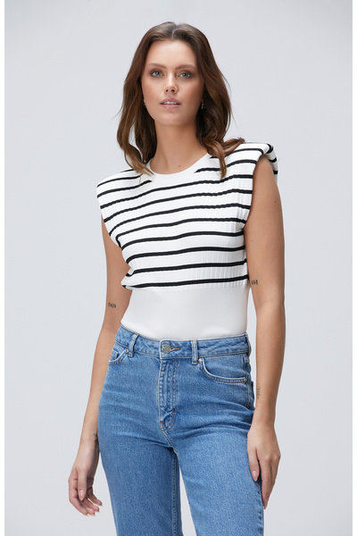 Network Siyah Kırık Beyaz Çizgili Kazak