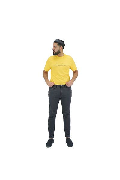Giordano Men's Cotton Spandex Denim Low Rise Skinny Fit Tapered Jeans