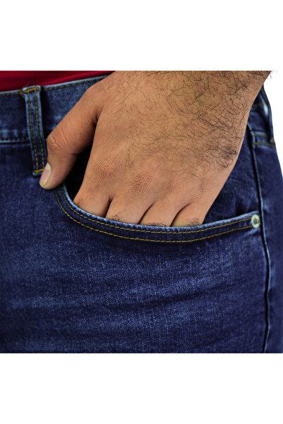 Giordano Men's Cotton Spandex Denim Low Rise Skinny Fit Tapered Jeans