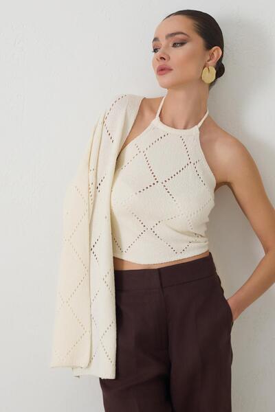 Setre Σετ πλεκτών με κρεμ μπλούζα και ζακέτα