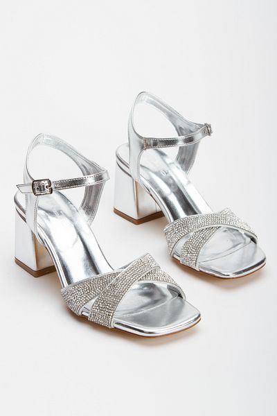 Blacktavern Cross Band Stone Thick Heel Stylish Shoes