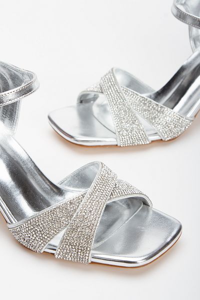 Blacktavern Cross Band Stone Thick Heel Stylish Shoes