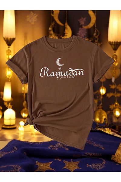 uyguntarz Λευκό μπλουζάκι με στάμπα Ramadan Kareem
