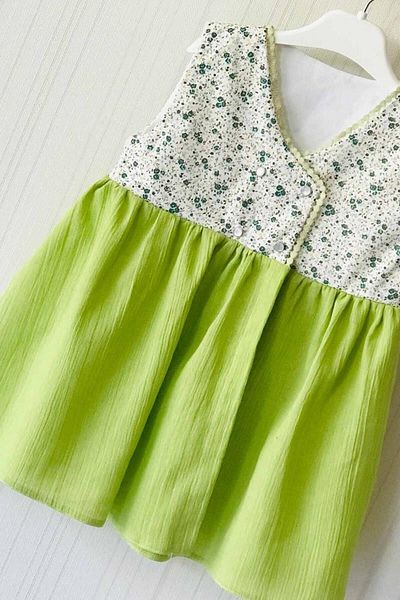 Bertuğ Bebek Detaliu dantela imprimeu flori fara maneci dublu piept verde fete copii rochie bebe