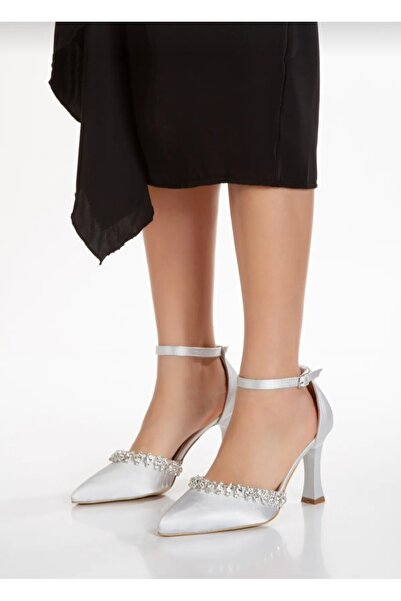 LARİNA SHOES SATEN MALZEME ÖNDEN TAŞLI KADIN ABİYE AYAKKABI