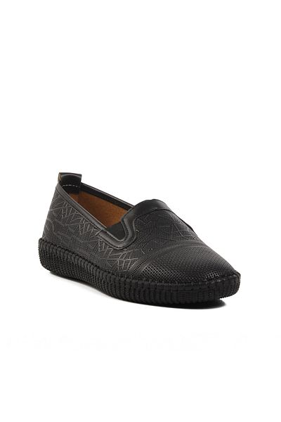 AYAKMOD Black Lightweight Women's Casual Shoes