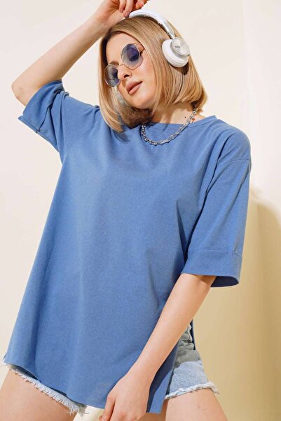 By Kuzey Aras Tricou oversize din jerseu simplu cu fantă laterală - Potrivire confortabilă, elegant și ocazional