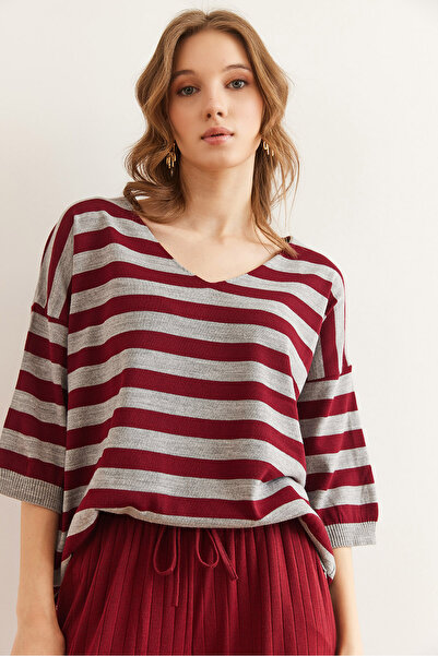 Olalook Γυναικεία πλεκτή μπλούζα σε γκρι V λαιμόκοψη ριγέ κοντό μανίκι BLZ- 19002837