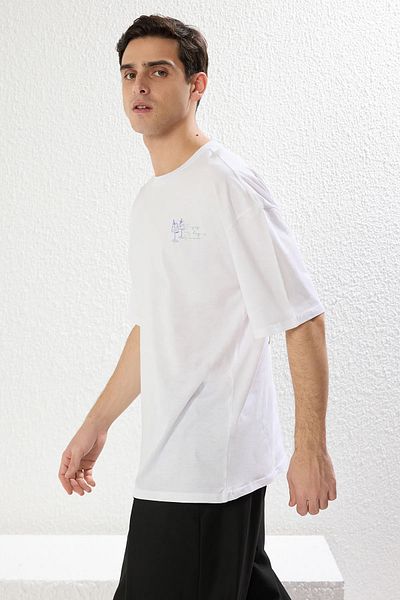 Trendyol Collection Βαμβακερό μπλουζάκι με στάμπα σε λευκή πλάτη - TMNSS25TS00046