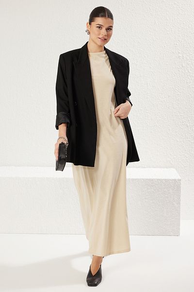 Trendyol Modest Schwarzes, kurzärmliges, gestricktes Dessous-Kleid TCTSS25EB00075