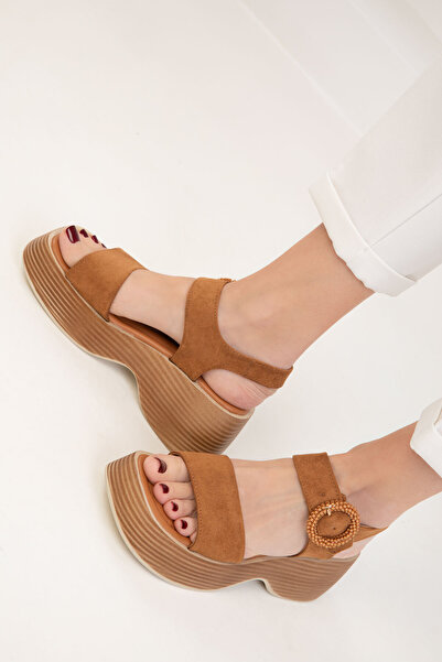 SOHO Dámské sandály Tan Suede 20328