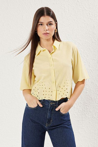 Trendyol Collection Sárga hímzéses ing - normál szabású, szövött, TWOSS25GO00101
