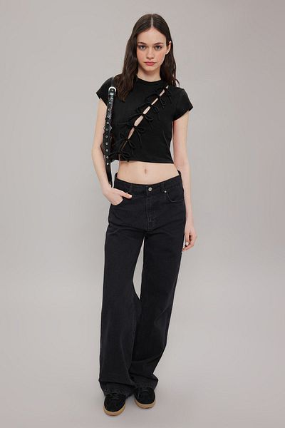 Trendyol Collection Μαύρη πλεκτή μπλούζα - Λεπτομέρεια φιόγκου με δέσιμο, καθιστή στο σώμα TWOSS25BZ00089
