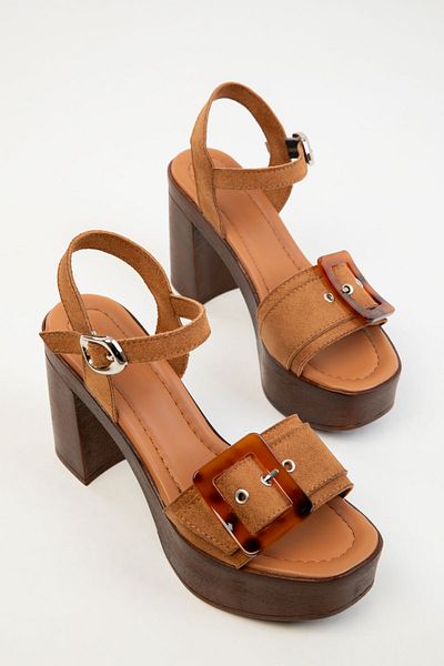 SOHO Klassische Damenschuhe mit Absatz aus hellbraunem Wildleder 20330