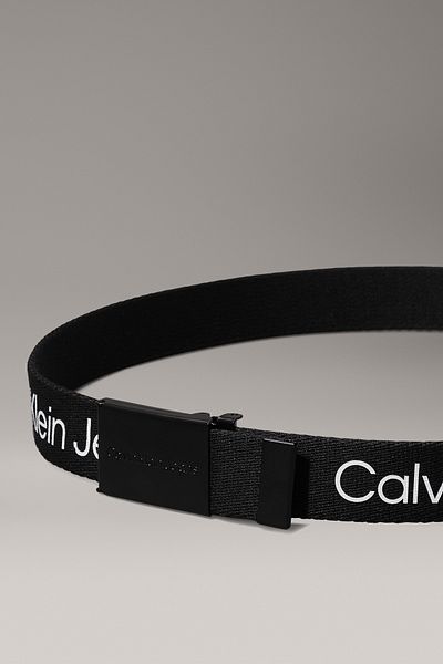 Calvin Klein GÜRTEL MIT METALLISCHER SCHNALLE AUS CANVAS-LOGO