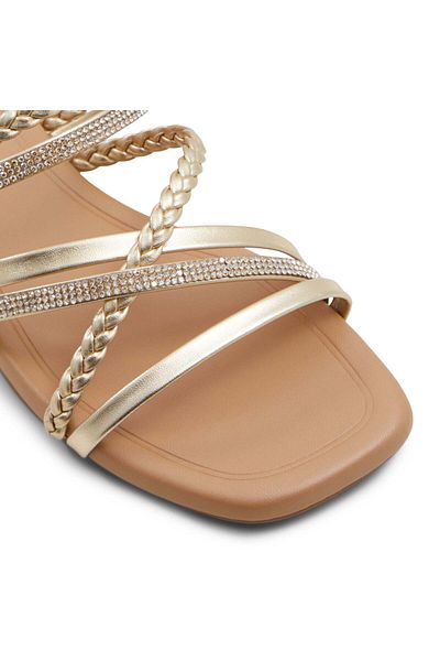 Call it Spring Shaynah White Women's Slippers