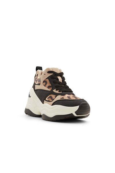 Call it Spring Helynne brown women's sneaker