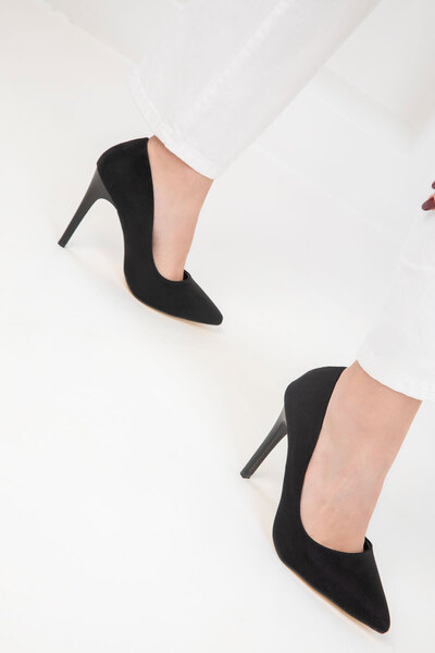 SOHO Černé semišové dámské klasické boty na podpatku 20354