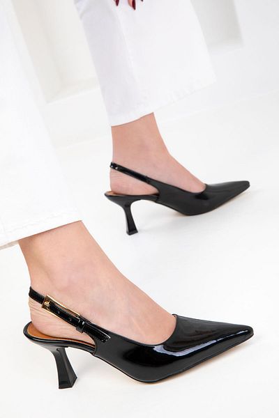 SOHO Pantofi clasici cu toc de damă din piele lăcuită neagră 20364