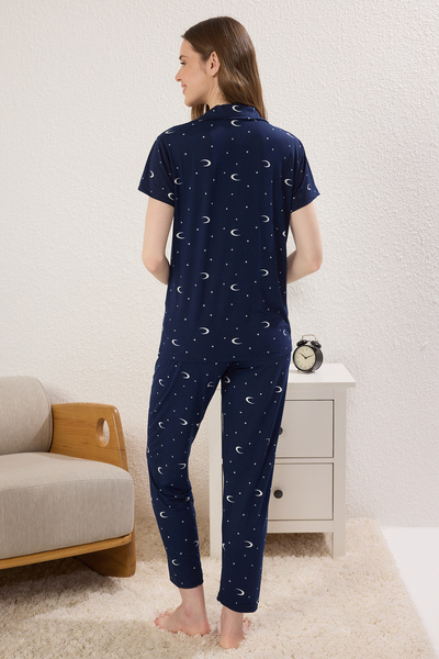Trendyol Collection Σετ πλεκτές πιτζάμες με μοτίβο Navy Galaxy THMSS25PT00380
