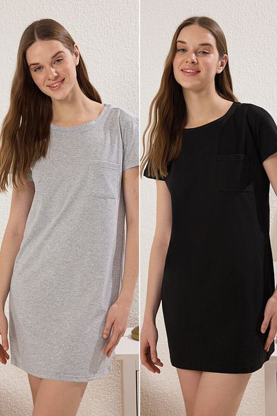 Trendyol Collection Schwarz-graues 2-teiliges Nachthemd aus 100 % Baumwolle mit gerader Tasche und detailliertem Single-Jersey-Strick-Nachthemd THMSS25GC00020