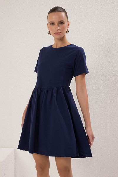 Trendyol Collection Темно-синя однотонна коротка / міні трикотажна сукня на роликах з 100% бавовни TWOSS25EL00386