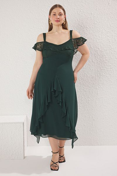 Trendyol Curve Φόρεμα Σμαραγδένιο Πράσινο Σιφόν Υφαντό Plus Size